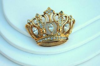 Kenneth J Lane Avon Vintage Crown Brooch Pin Goldtone White