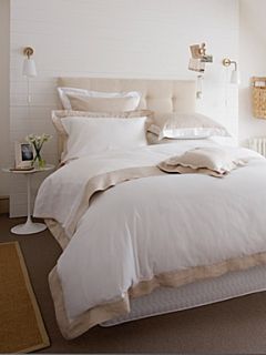 Christy Sparkle bed linen in white   