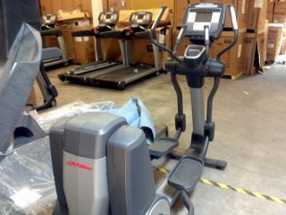 Life Fitness 95X Inspire Series Elliptical Crosstrainer Gym Quality