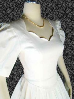Vintage 70s Laura Ashley White Full Skirt Scalloped Neck Dress 6