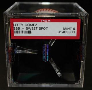 Lefty Gomez Single Signed Auto Baseball PSA DNA Mint 9