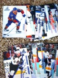 Pinnacle Patrick Roy Goalie Mask Hockey Tin Pack Cards