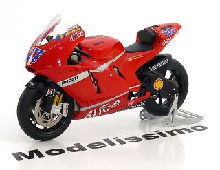 12 Ixo Ducati Desmosedici GP7 Champion 2007 Stoner