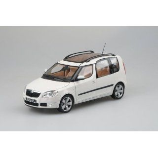 SKODA ROOMSTER 118AB 007E CANDY WEISS UNI 1/18 ABREX MODELLAUTO MODELL