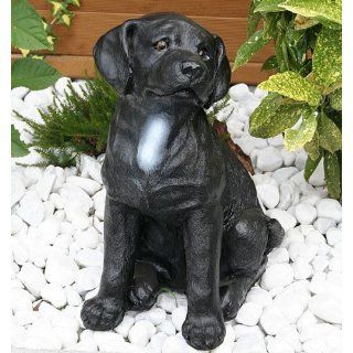 schwarzer Labrador, Retriever Welpe   Figur für den Garten, Innen