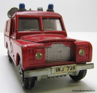 TOYS Land Rover Fire Service Feuerwehr 109 W.B. Maßstab 1:43