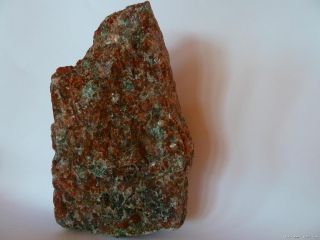 Cordierit Rot; auch Wassersaphir oder Iolith genann 14 x 10 x 3 cm