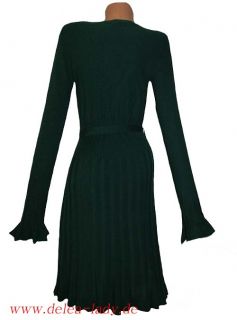 Kleid Strickkleid aus Feinstrick sehr Feminin und Elegant grün Gr. 40
