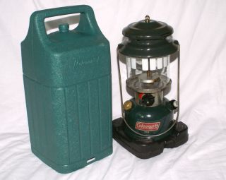 Coleman 288 Lampe / Benzinlampe mit zwei Glühstrümpfen und Cover