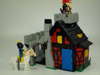 Lego Ritter Wachhaus  Guarded Inn 6067 (2)