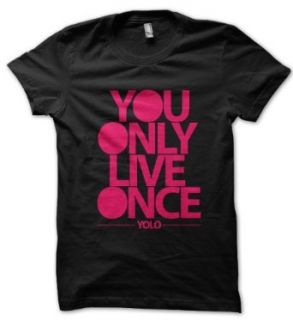 YOLO You Only Live Once T shirt pink on black Bekleidung