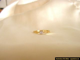 Wunderschöner Ring Gold 333 m. weißem glitzernden Stein