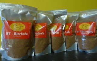 Bierhefe 7,5 kg. +. Messlöffel   5 x 1,5 kg Aroma Beutel  