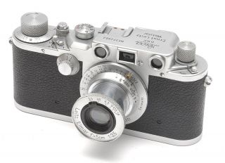 Leica IIIc with red shutter curtain