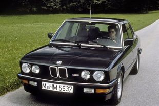 BMW E28 5er 520 528i M5 524td Kofferraumdichtung Dichtung Heckklappe