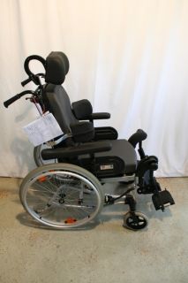 Pflege Rollstuhl INVACARE Rea 706 Clematis Thorax Pelotten Kopfstütze