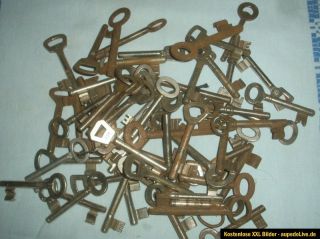 Konvolut alte große, teils Antike Schlüssel 60 Stück Bartschlüssel