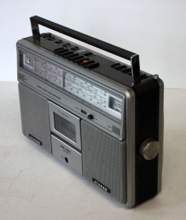GRUNDIG RR 621 Transistorradio Radio mit Casseten Recorder