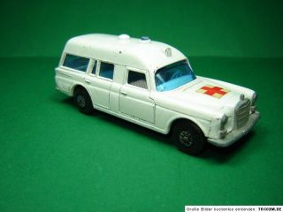 Mercedes Benz MB Binz Ambulance Matchbox Speedkings K 26 W110