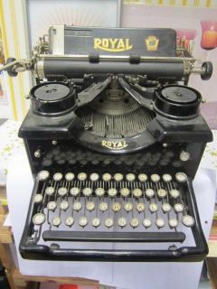 ROYAL Schreibmaschine Antike Bürotechnik von anno dazumal