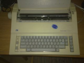 TA Gabriele 7007L Schreibmaschine elektrisch neuwertig mit