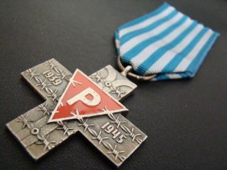 Polnische Abzeichen Orden   Auschwitz Kreuz für Holocaust