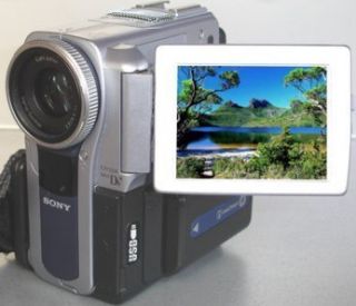 Sony DCR PC9E PAL MiniDV Handycam Camcorder + DV IN/OUT
