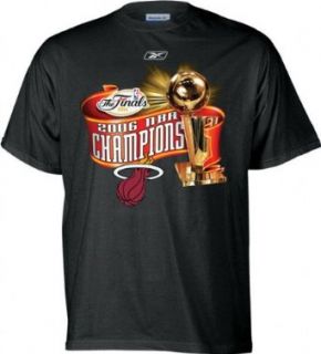 Miami Heat 2006 NBA Champions Trophy T Shirt   Large