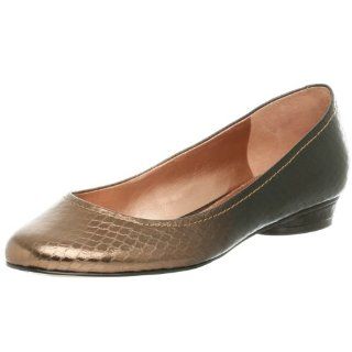 Bandolino Womens Breanna Flat,Black Copper,7 M Shoes