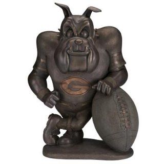 Hairy Dawg Sculpture: Sports & Outdoors