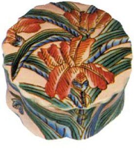 Hand painted round chinese porcelain trinket box with lid