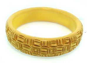 Vintage Carved Bakelite bangle Bracelet: Jewelry